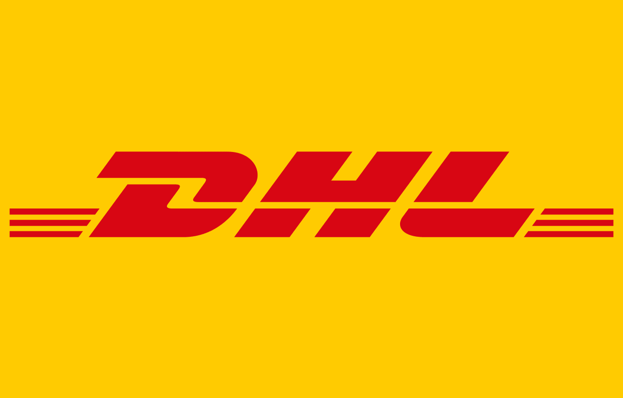 Logotipo de la empresa de logística DHL, con letras rojas sobre un fondo amarillo vibrante.